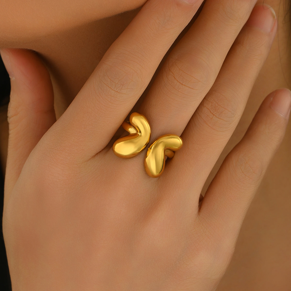 Lxalry Gold Butterfly Ring